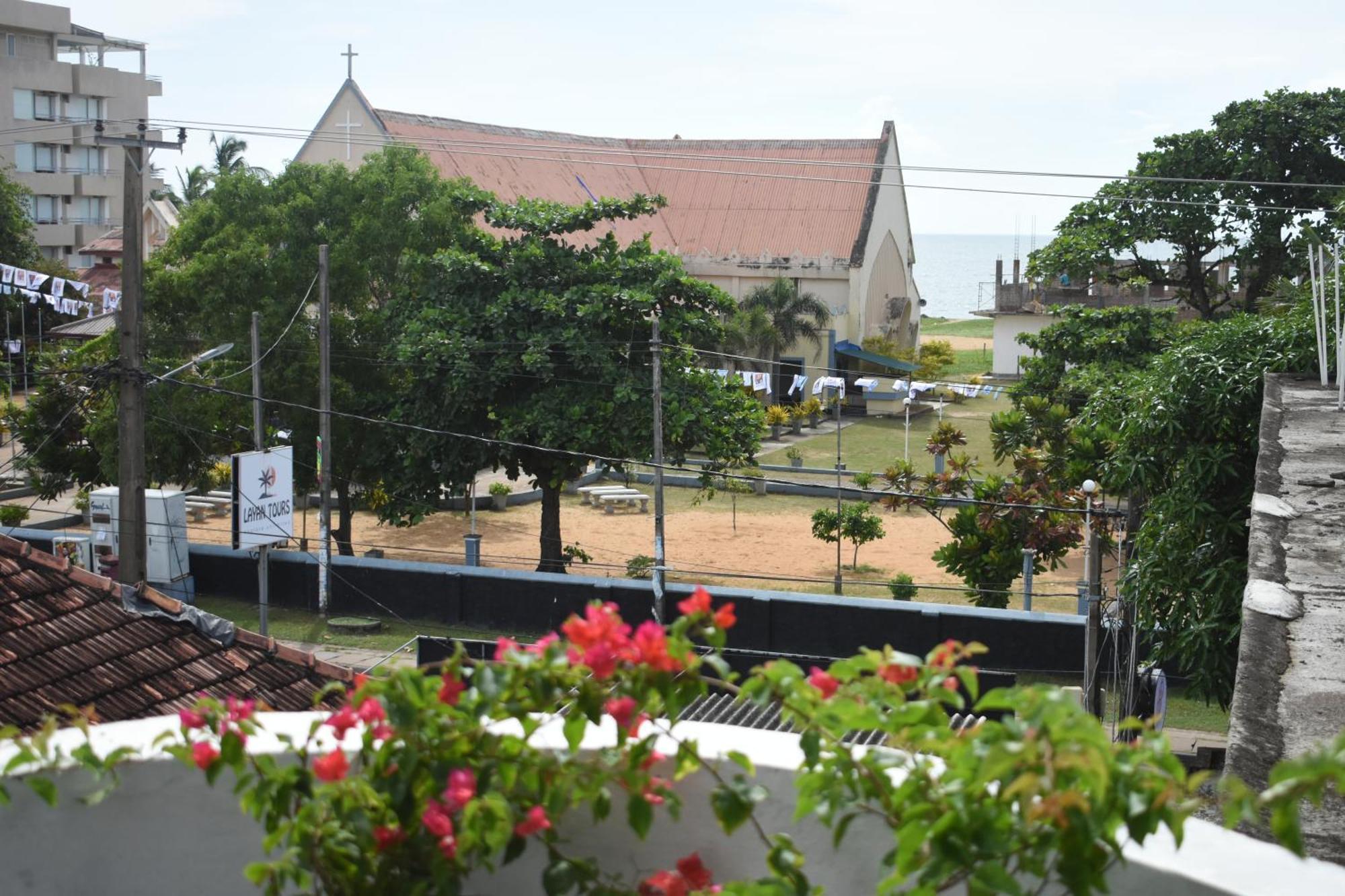 Bhashiz Villa Negombo Exterior photo
