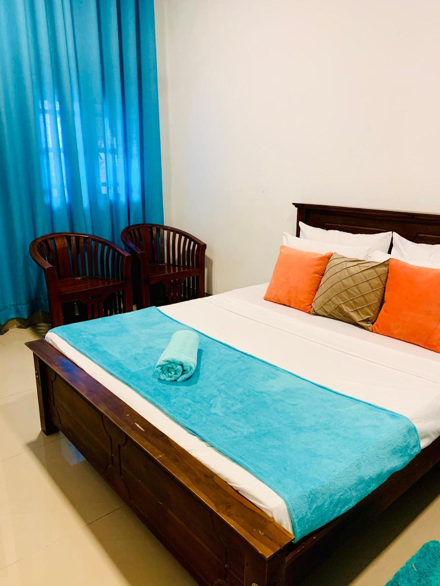 Bhashiz Villa Negombo Exterior photo